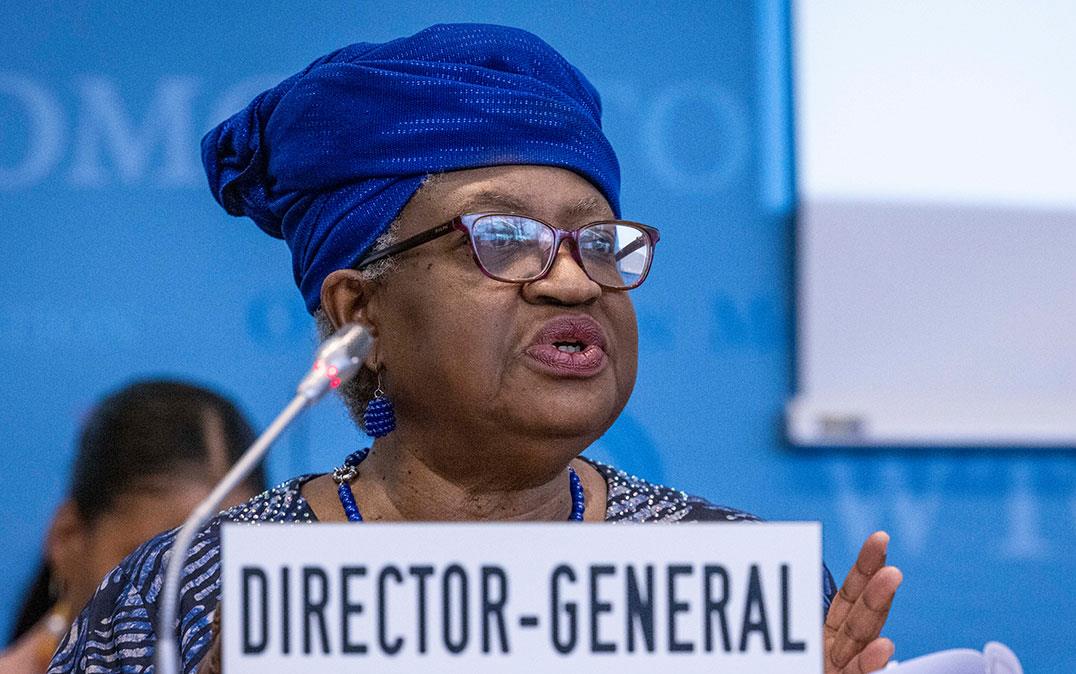 Dr. Ngozi-Okonjo-Iweala-with-WTO Director-General name-plate