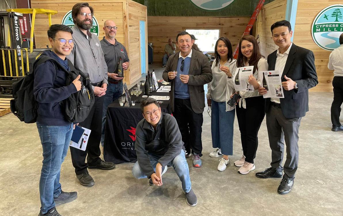 Trade-Mission-to-AR, group shot at Origami-Sake